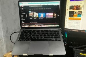 Artikel 1 Daily Gadget yang Selalu Aku Bawa Review Performa di